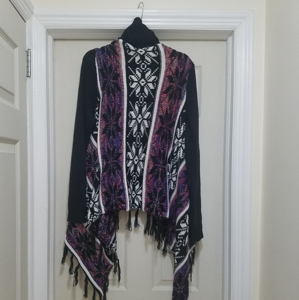 Asymetrical Fringe Sweater - Picture 2 of 4